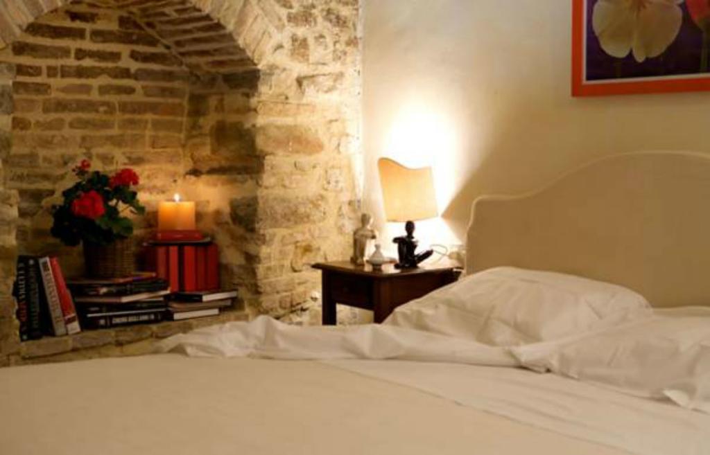 Locanda Spirito Divino Bevagna Bagian luar foto