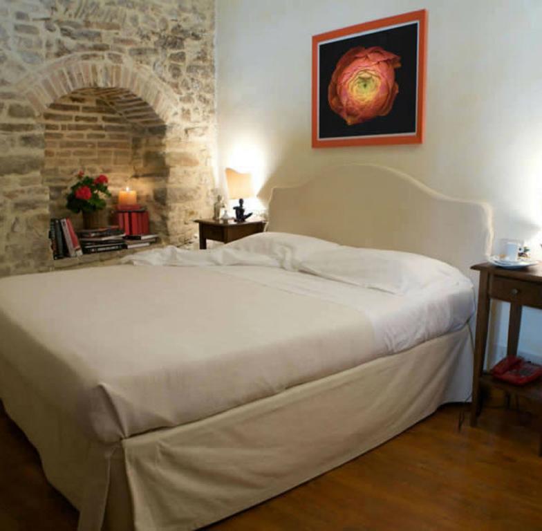 Locanda Spirito Divino Bevagna Bagian luar foto