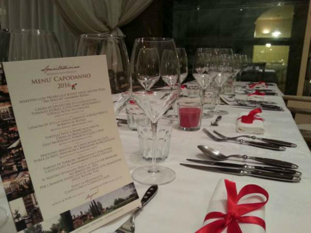 Locanda Spirito Divino Bevagna Bagian luar foto
