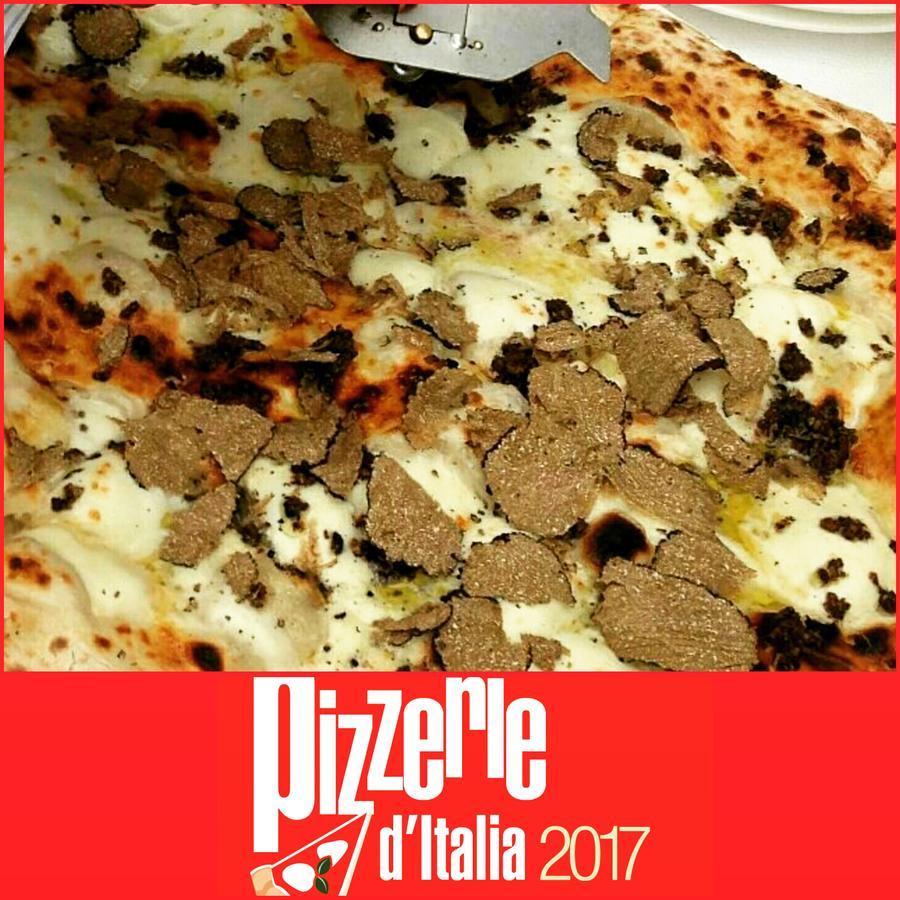 Locanda Spirito Divino Bevagna Bagian luar foto